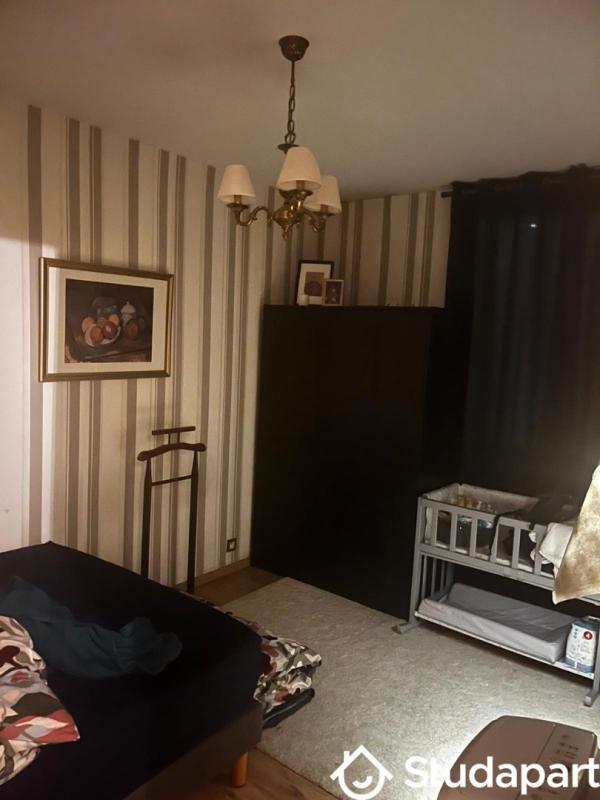 Chambre - 10 m² - 1 pièce