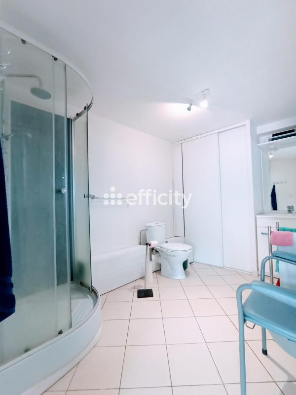 Maison - 184 m² - 12 pièces