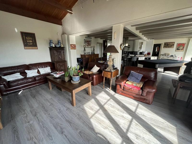 Maison - 203 m² - 7 pièces