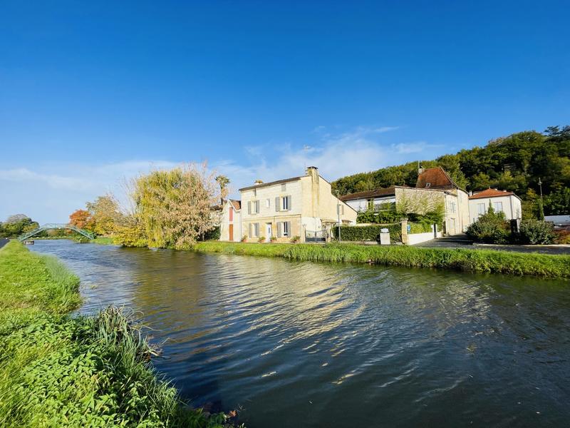 Maison traditionnelle - 134 m² - 6 pièces