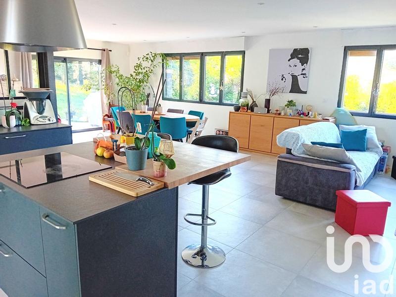 Maison - 212 m² - 8 pièces