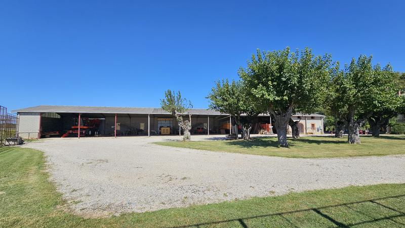 Maison - 214 m² - 15 pièces