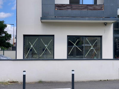 Local commercial - 75 m² - 2 pièces