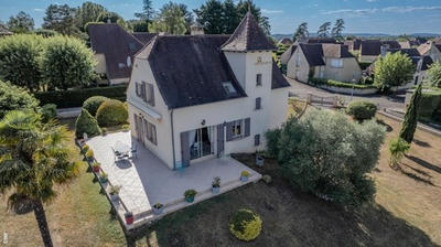 Maison - 144 m² - 8 pièces
