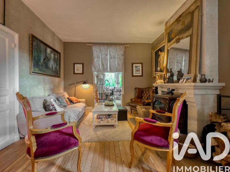 Maison - 225 m² - 8 pièces