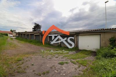 Parking / Garage - 528 m²