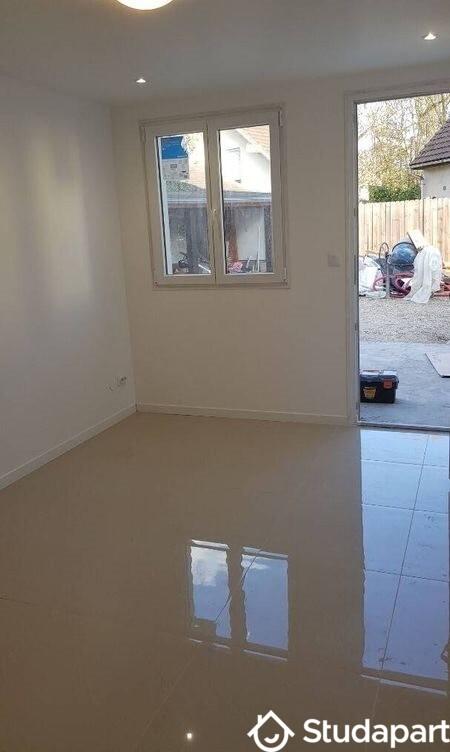 Chambre - 15 m² - 1 pièce