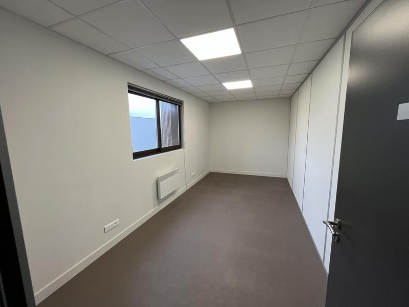 Bureau - 145 m²
