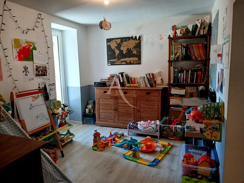 Maison - 140 m² - 4 pièces