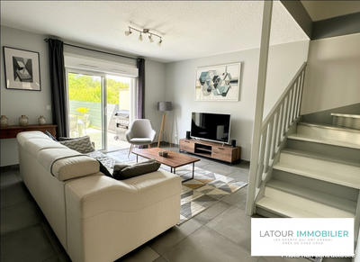 Maison - 90 m² - 4 pièces