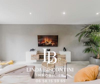 Maison - 223 m² - 7 pièces