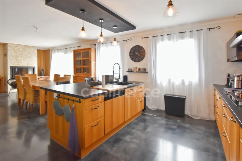 Pavillon - 163 m² - 6 pièces