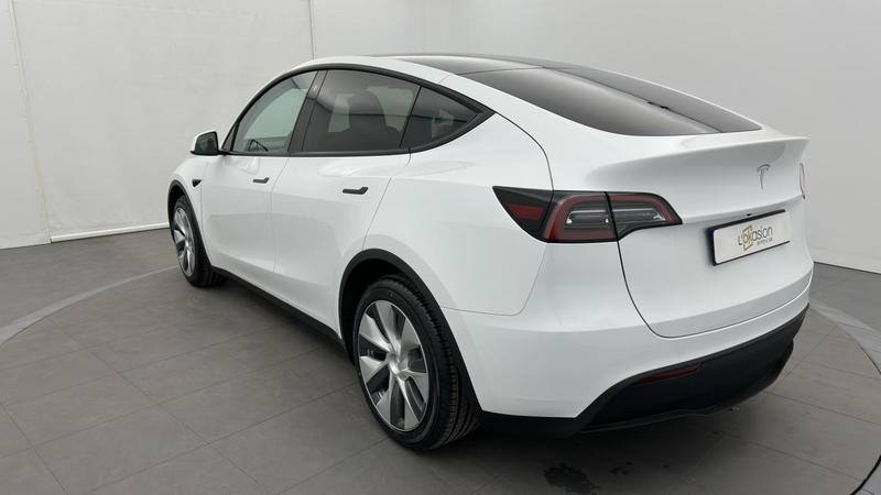Tesla Model y Standard Rwd