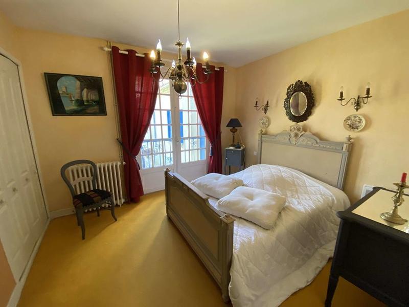 Appartement - 556 m² - 20 pièces