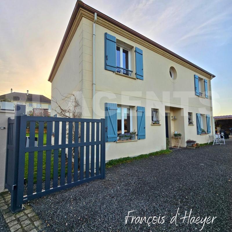 Maison contemporaine - 147 m² - 4 pièces