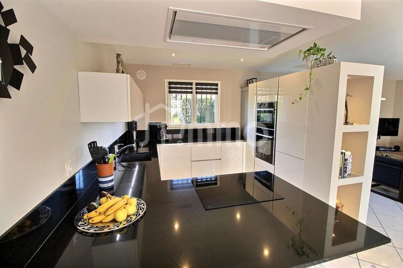 Villa - 130 m² - 5 pièces