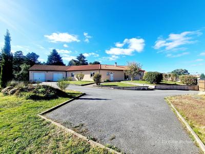 Maison - 140 m² - 6 pièces