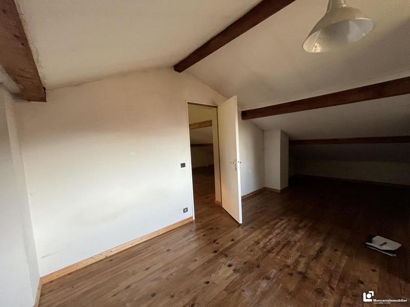 Maison - 94 m² - 5 pièces