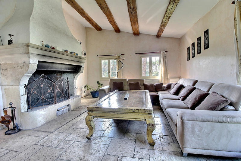 Maison - 270 m² - 12 pièces