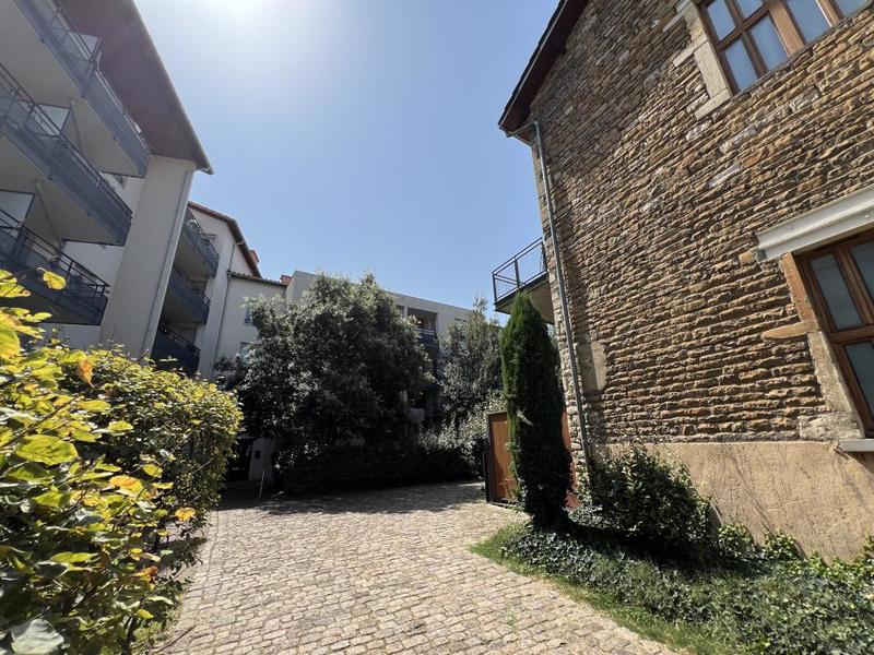 Appartement - 81 m² - 5 pièces