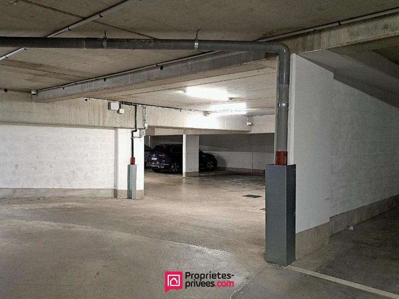 Parking / Garage - 12 m²