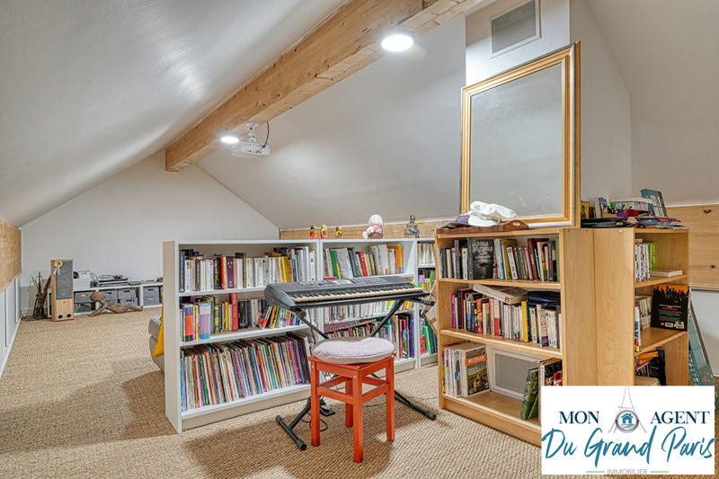 Maison - 230 m² - 8 pièces