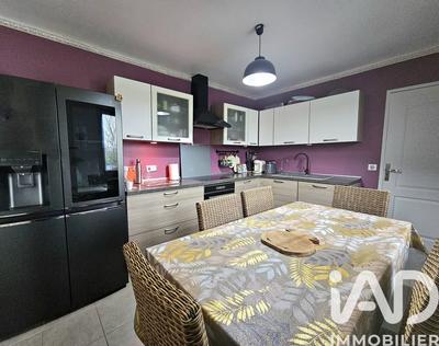 Maison - 86 m² - 4 pièces