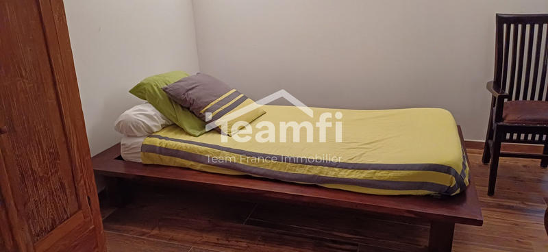 Fonds de commerce - 1 212 m²