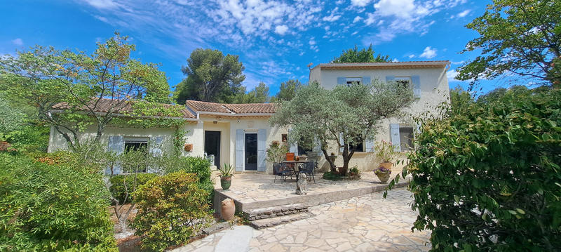 Maison - 180 m² - 6 pièces