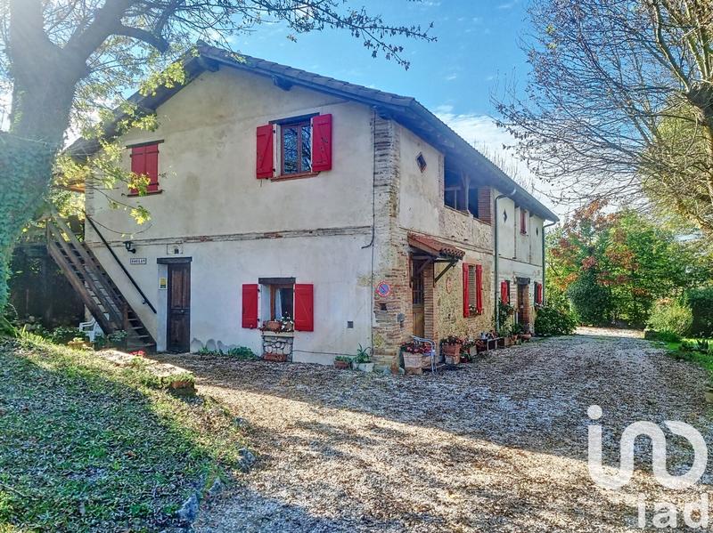 Maison - 290 m² - 11 pièces