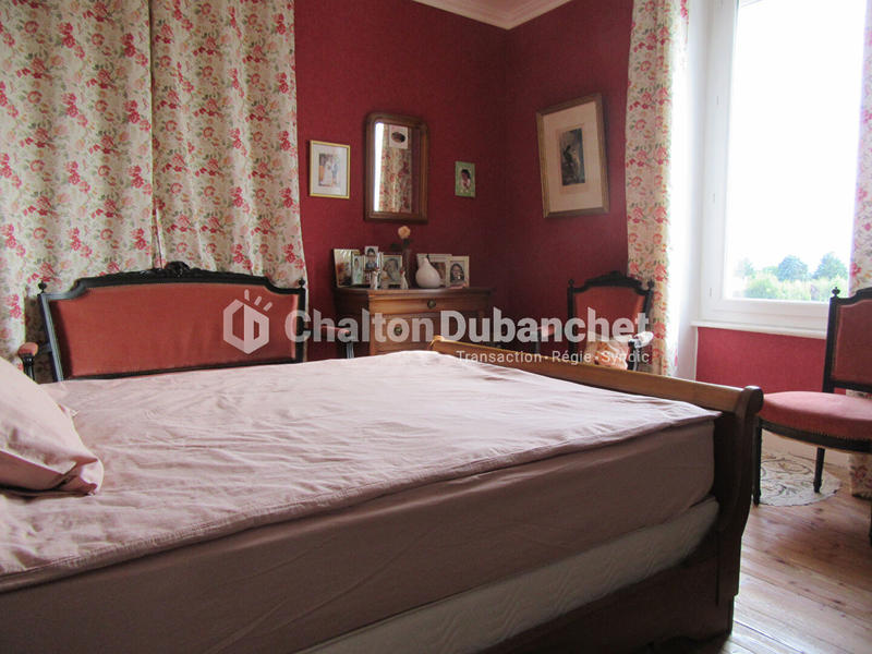 Maison - 170 m² - 8 pièces