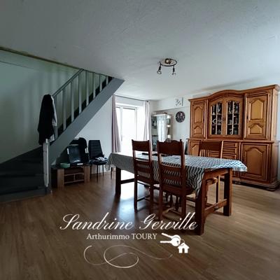 Maison - 139 m² - 6 pièces