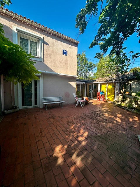Maison - 308 m² - 13 pièces