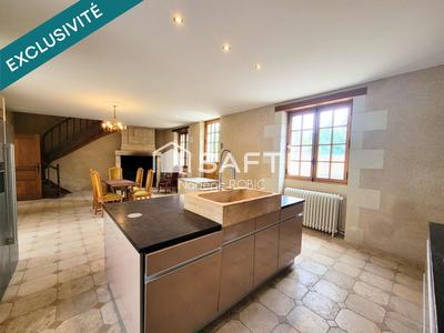 Maison - 300 m² - 10 pièces