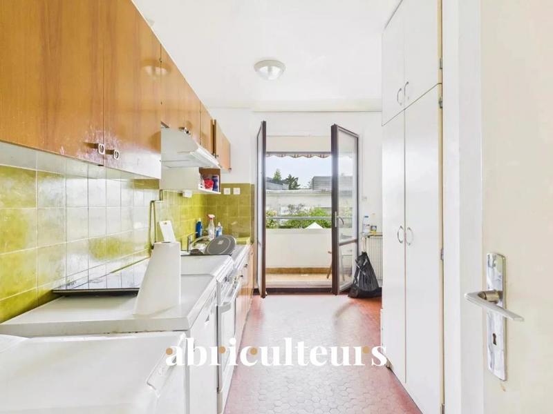 Appartement - 92 m² - 4 pièces