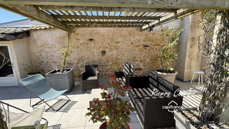 Maison - 224 m² - 6 pièces