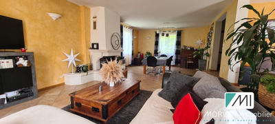 Villa - 200 m² - 8 pièces