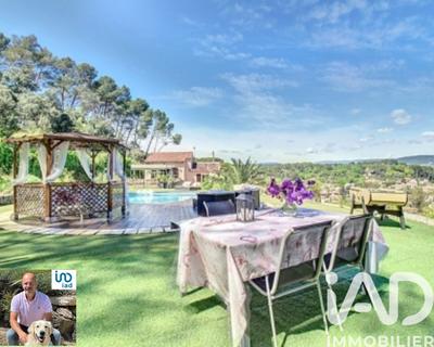 Maison - 143 m² - 5 pièces