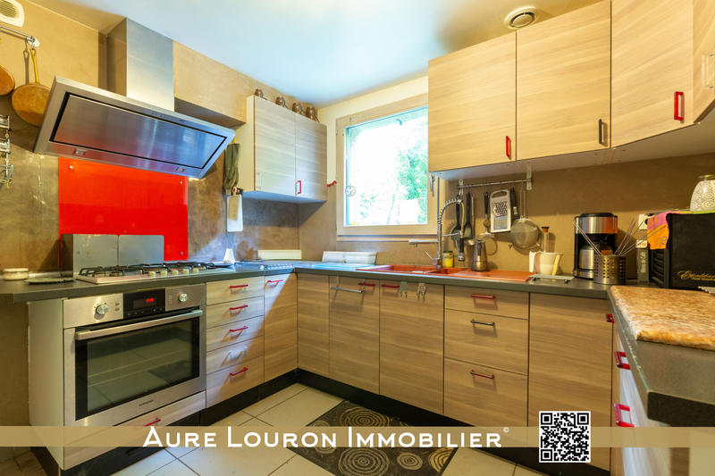 Maison - 196 m² - 7 pièces