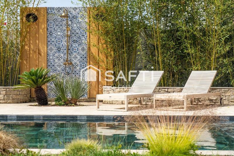 Maison - 310 m² - 8 pièces