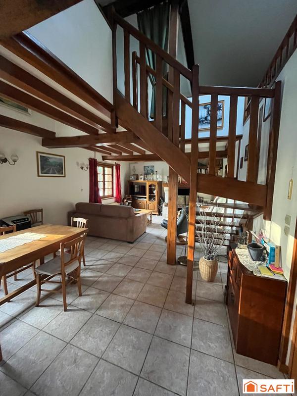 Maison - 102 m² - 4 pièces