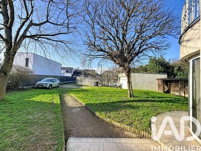 Maison - 162 m² - 7 pièces