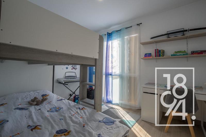 Appartement - 81 m² - 4 pièces