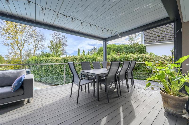 Maison - 305 m² - 7 pièces