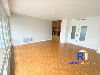 Appartement - 79 m² - 3 pièces