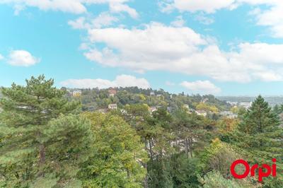 Appartement - 81 m² - 3 pièces