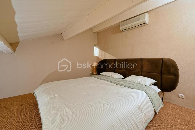 Demeure - 354 m² - 9 pièces