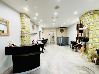 Appartement - 90 m² - 2 pièces