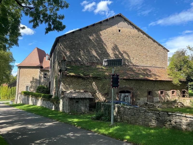 Maison - 225 m² - 9 pièces