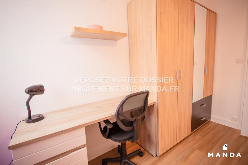 Chambre - 11 m² - 4 pièces